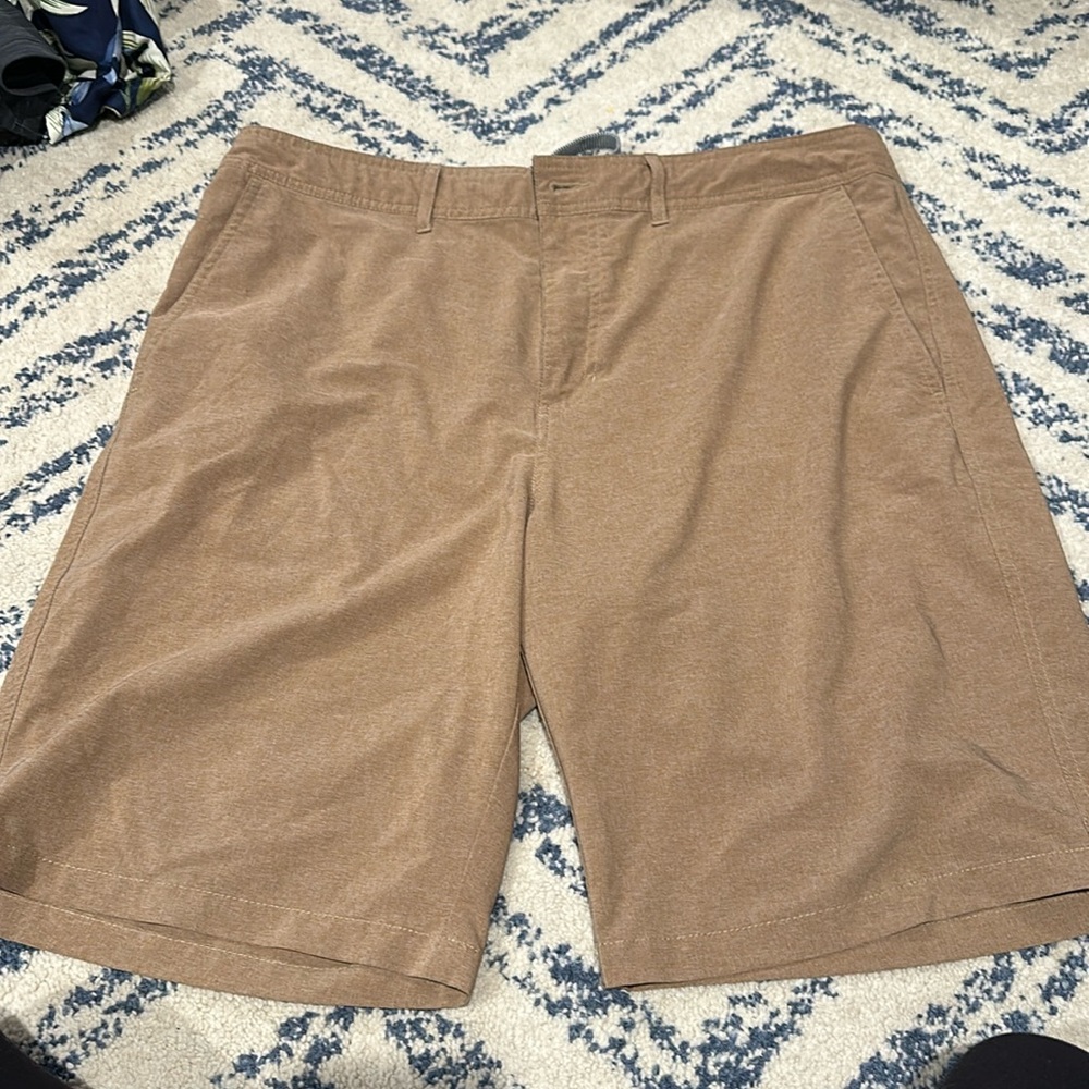 EVERYTHING $5 sale ‼️🌟 Goodfellow gold shorts